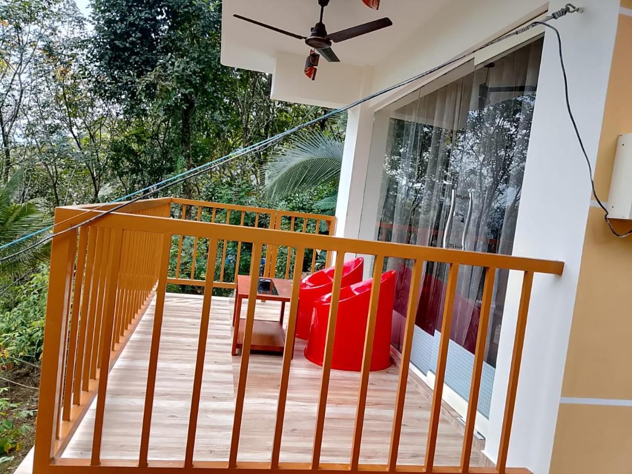 Cloudscape Homestay Pīrmed 외부 사진